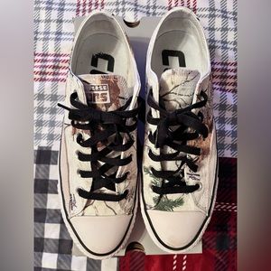 Women’s converse